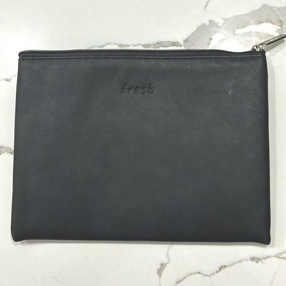 FRESH | Women’s Gray Zippered Makeup COSMETIC BAG - Picture 1 of 4